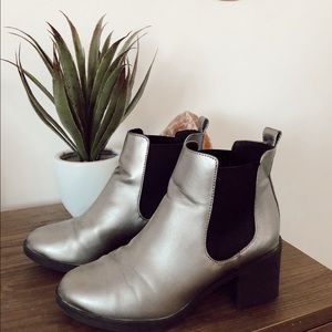 HM Metallic Booties